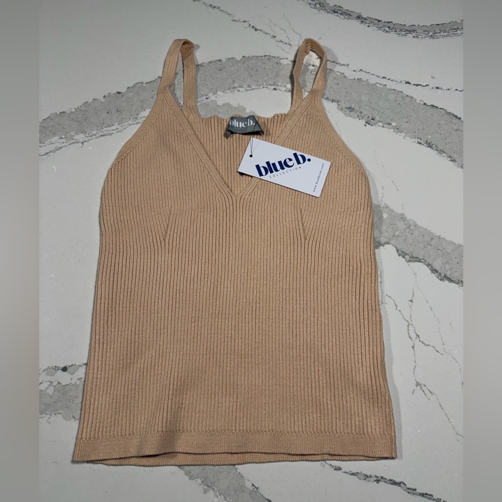 NWT Blue B collection cream sweater tank Size Medium
